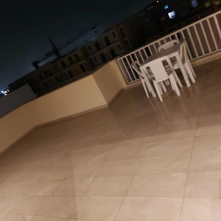 Central Apartment In Swieqi Is-Swieqi Bagian luar foto