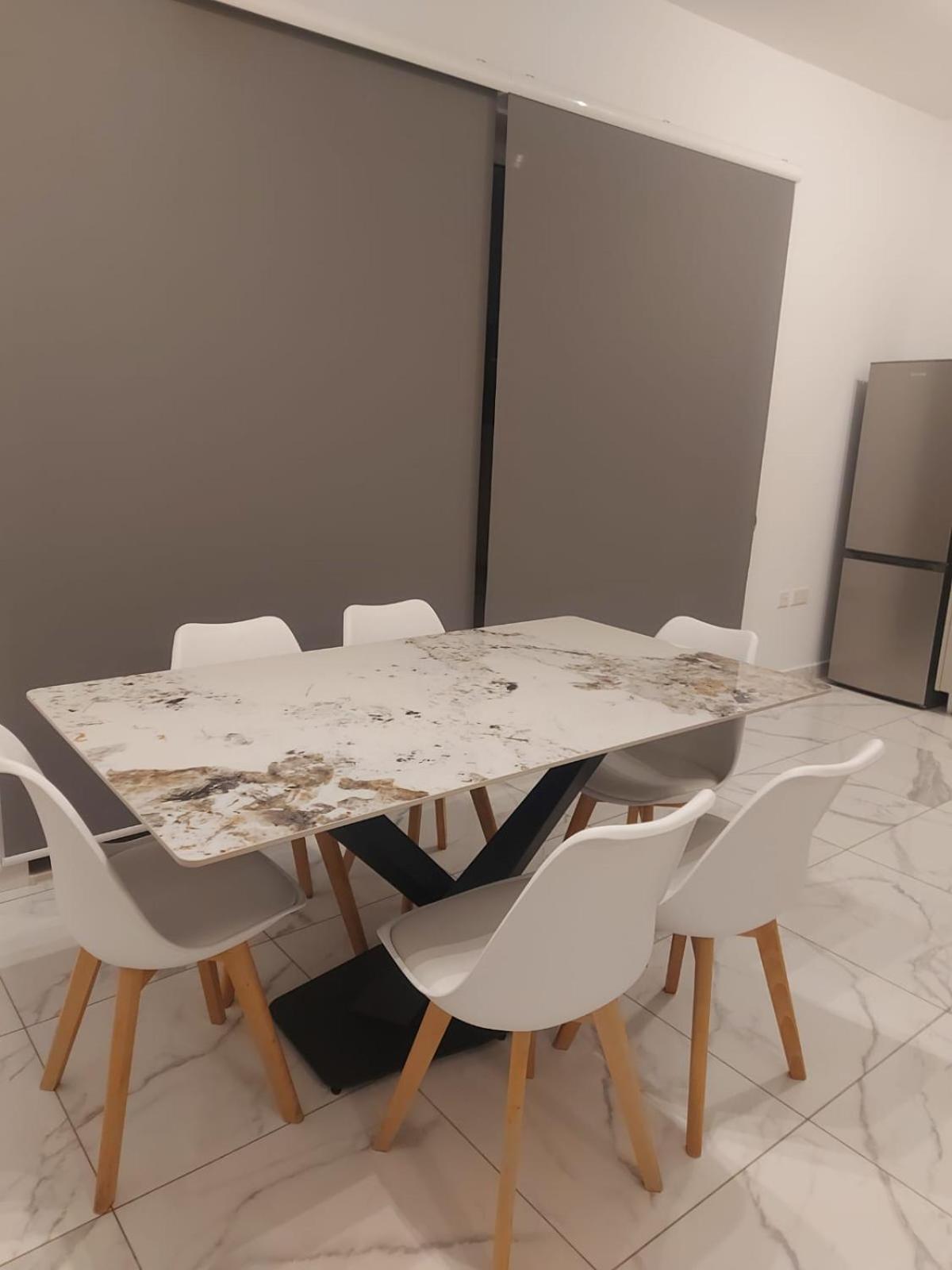 Central Apartment In Swieqi Is-Swieqi Bagian luar foto