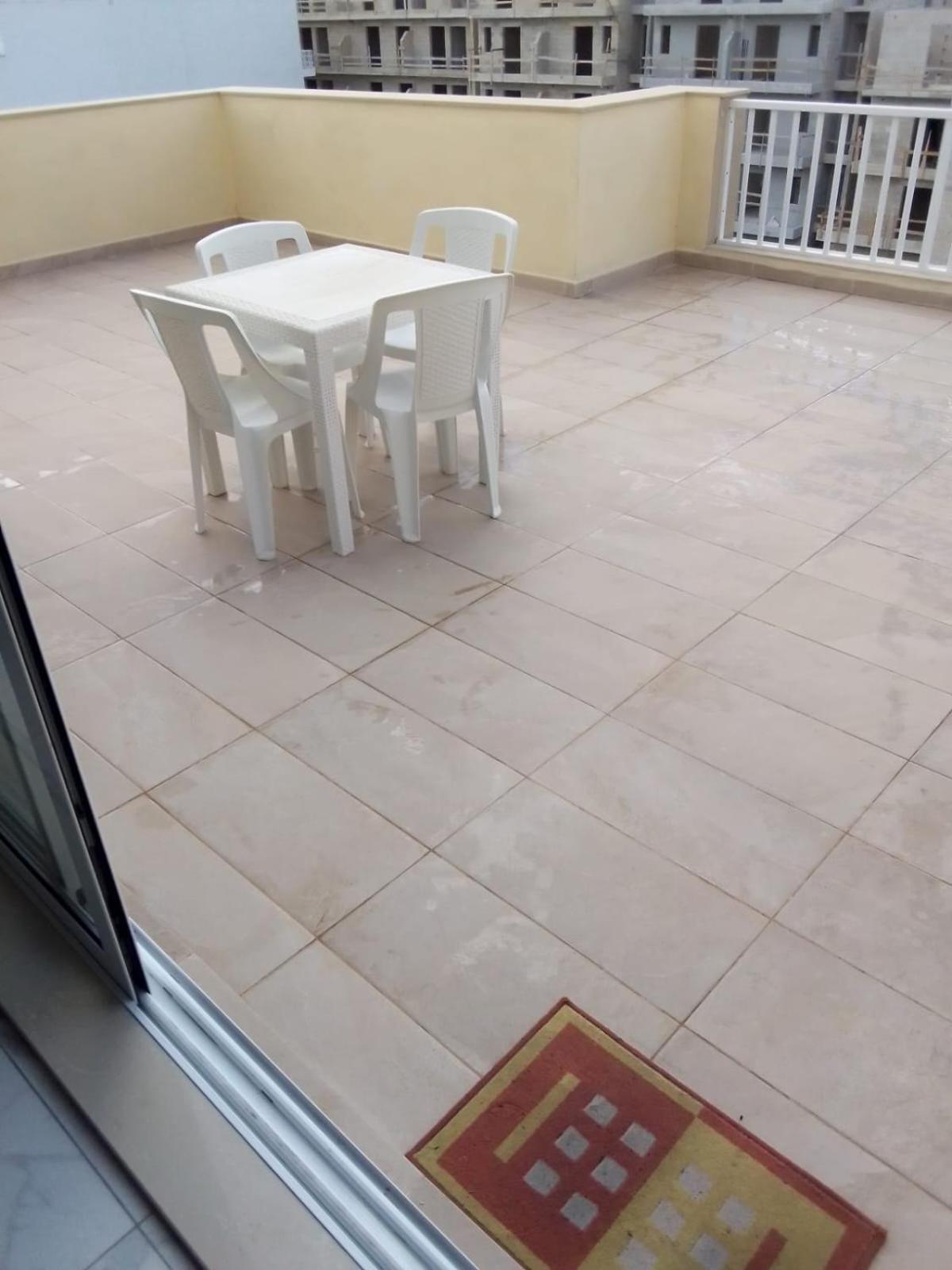 Central Apartment In Swieqi Is-Swieqi Bagian luar foto